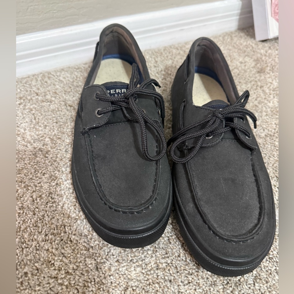 Sperry Men's Dark charcoal ( grey/black ) size10.5mens
Boat Shoes “LIKE NEW”
